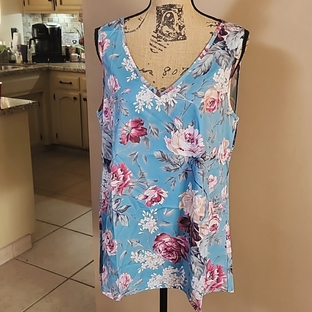 MISS LOOK FLORAL TANK NIB